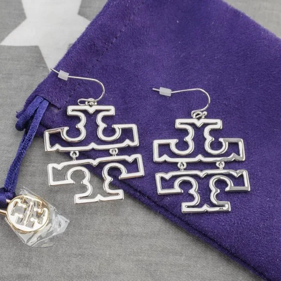 NEW Tory Burch Britten Hinged Dangle Statement Earrings in Silver Polished - Picture 3 of 5